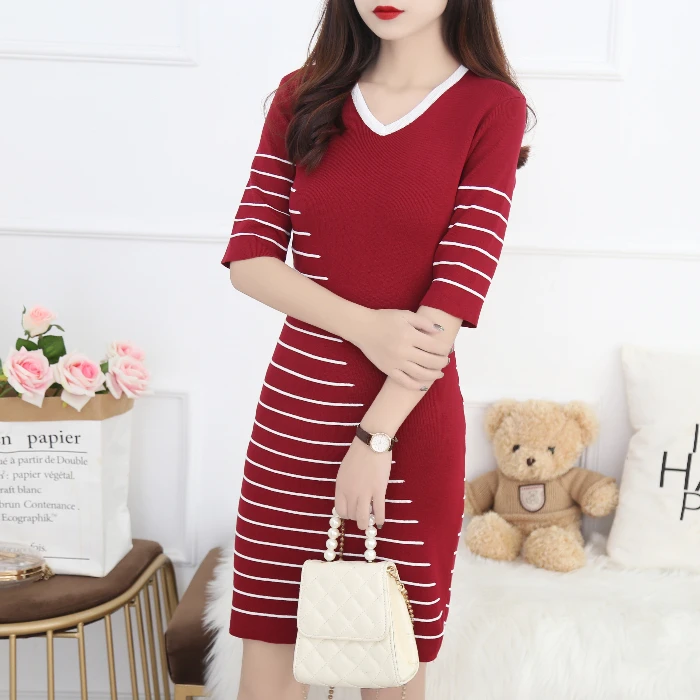 Женское трикотажное облегающее платье-карандаш с V-образным вырезом | Женская