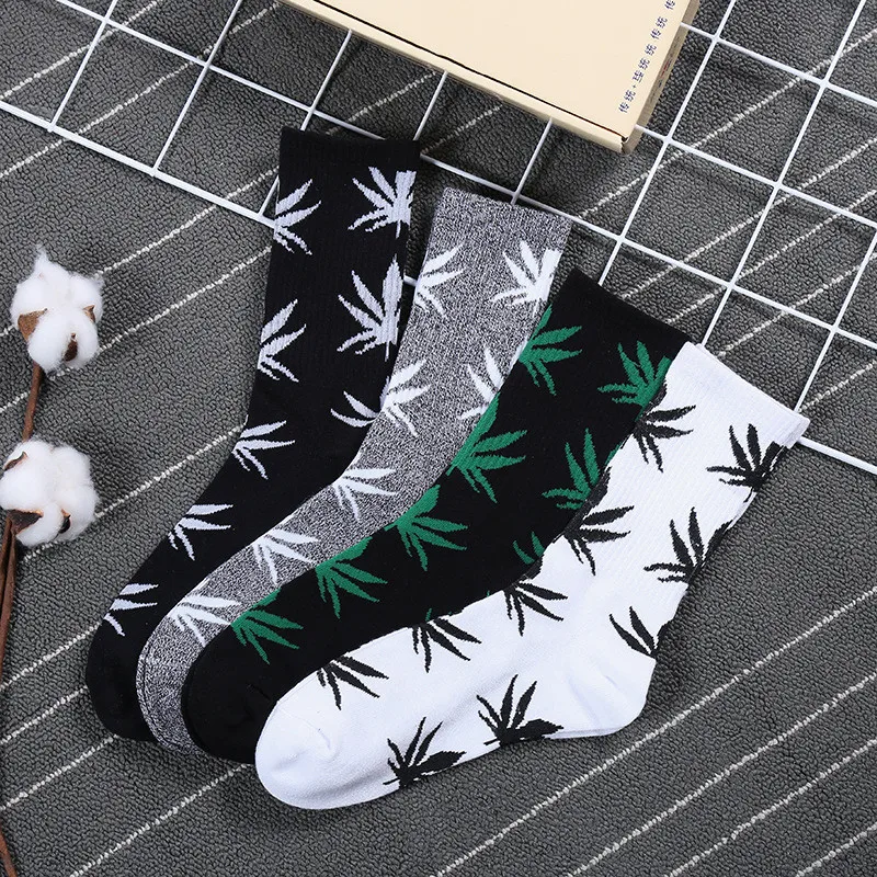 Осенне зимние теплые носки Jeseca хлопковые мягкие милые с мультяшным рисунком для