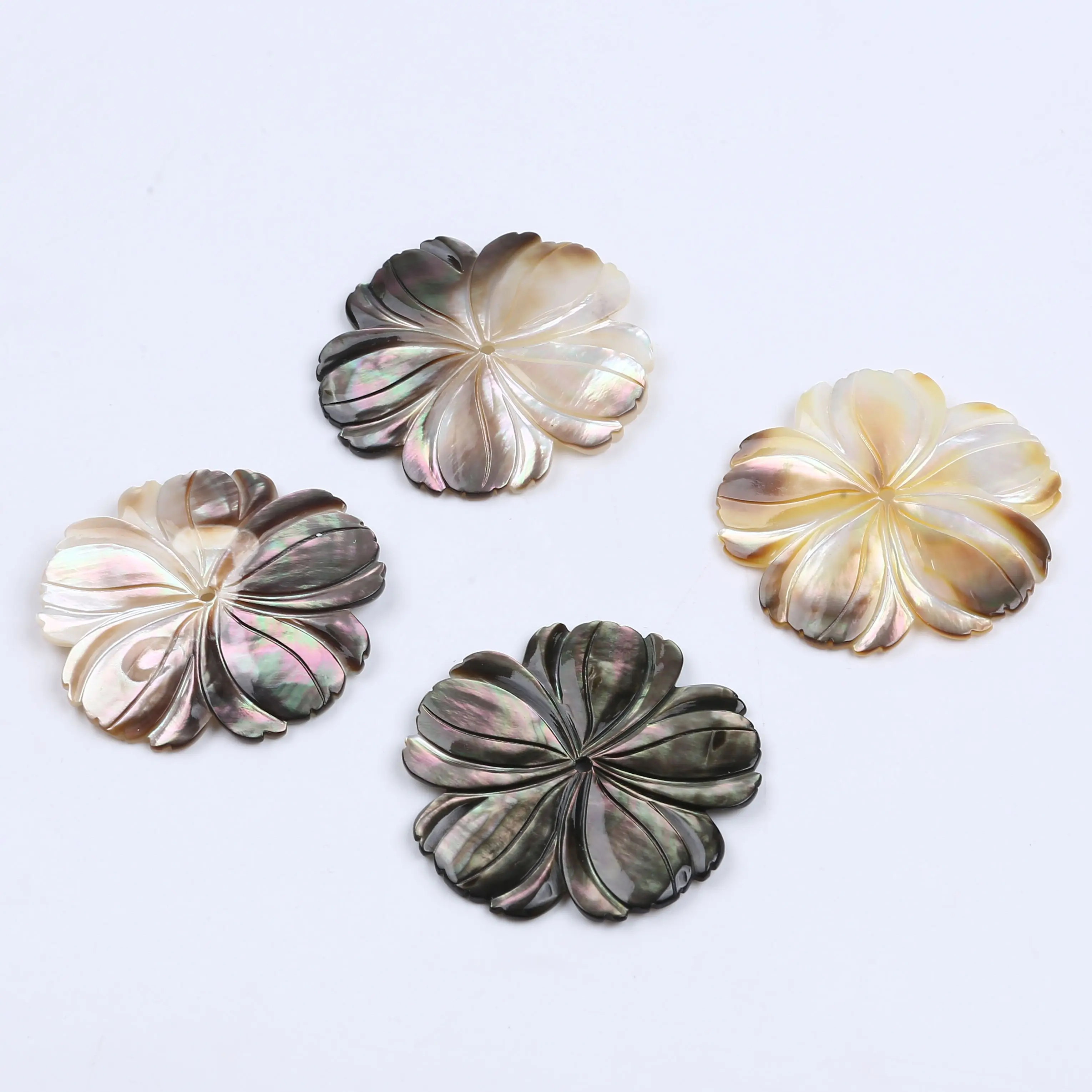 

Перламутровые Бусины в виде ракушек с вырезанными вручную цветами для украшения ювелирных изделий своими руками