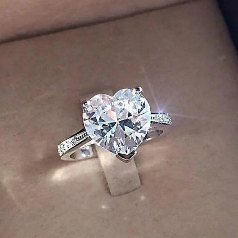 

Hot Sale Inlaid Zircon Heart-Shaped Ring New Engagement Party Ring