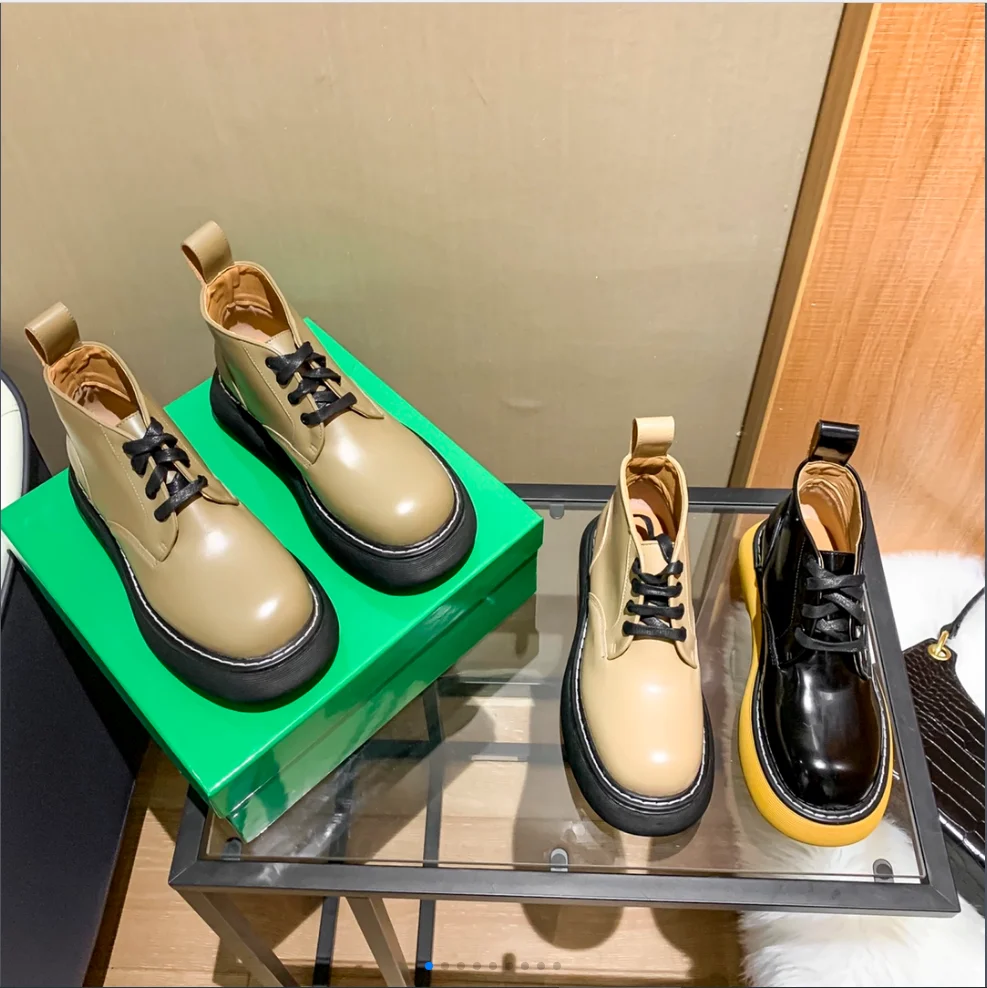 

2021 Роскошные брендовые сапоги на толстой подошве, короткие сапоги на толстой подошве и универсальные сапоги для влюбленных, женские сапоги