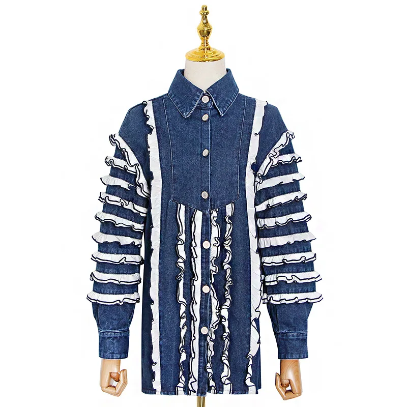 

Cake wooden ear stitching denim coat new lace bubble sleeve button design feeling coat female