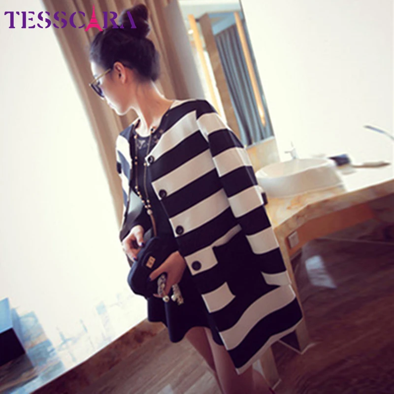 Женская Базовая куртка TESSCARA весенне осенняя приталенная в полоску с принтом