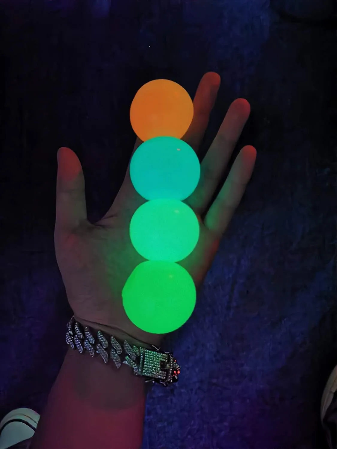 

4Pcs/lot Luminous Moonlight High Bounce Toy Balls Kids Gift Party Favor Decoration Kids Glow in the Dark Bouncing Ball GYH
