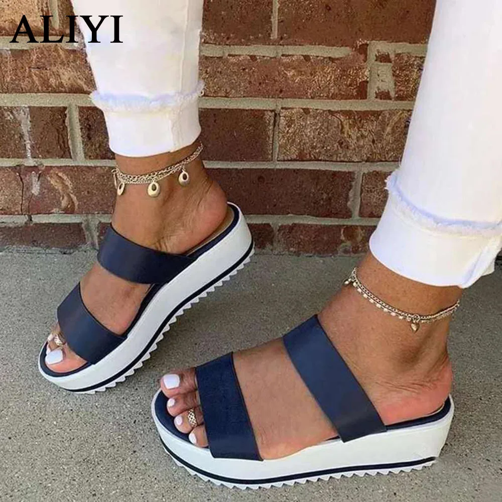 

Женские пляжные сандалии без застежки, на низком каблуке и платформе, удобные повседневные туфли с открытым носком, Размеры 35-43, 2021