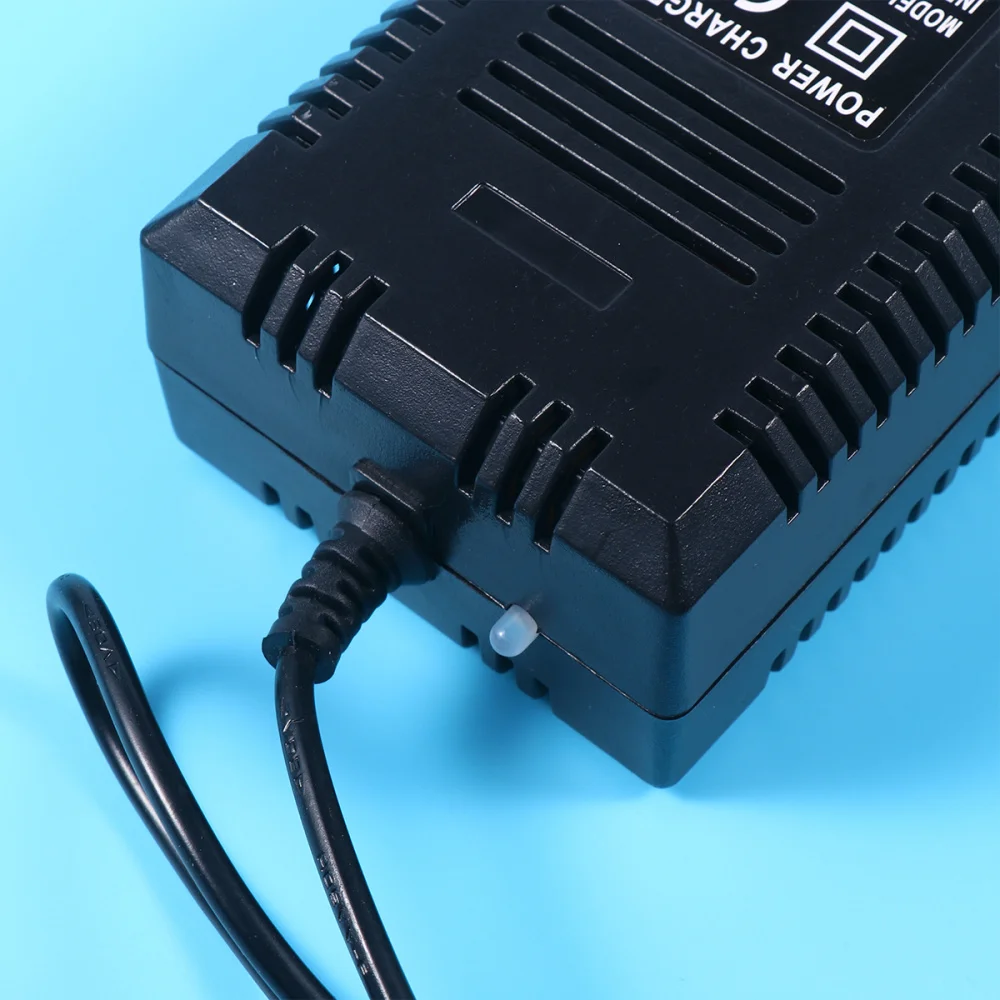 1 шт. зарядное устройство для электромобиля черного цвета свинцово-кислотная