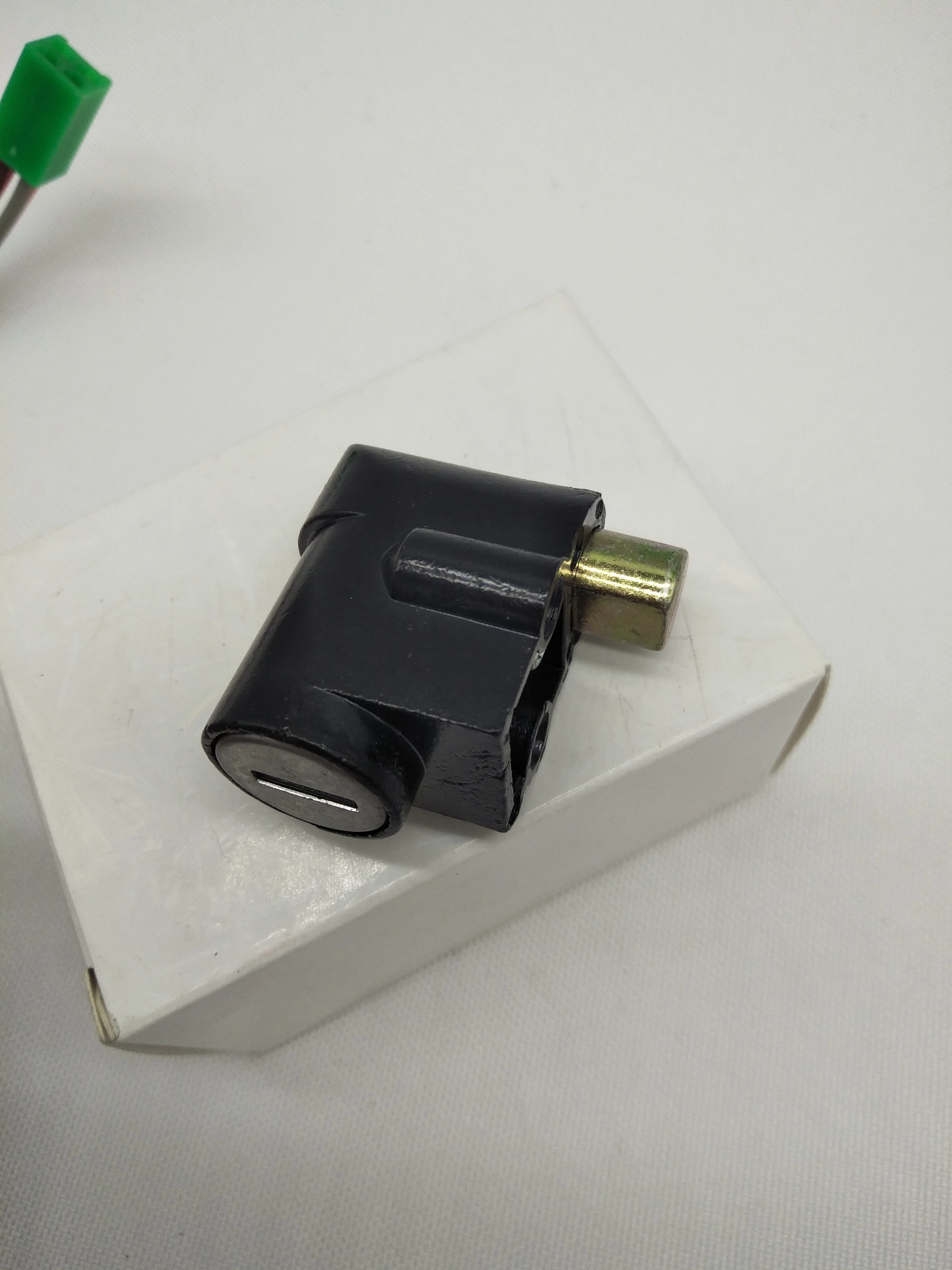 Блокировка зажигания A513 для мотоцикла 4 провода Замок крышка топливного бака