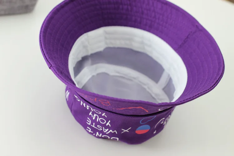 Панама детская весенне-летняя для отдыха и путешествий с простым алфавитом |