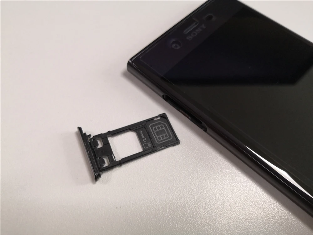 Sony Xperia XZ F8331 разблокированный 5," 4 ядра, 3 Гб оперативной памяти, Оперативная память 32GB Встроенная память 23MP LTE, отпечаток пальца, gps WI-FI одной SIM карты мобильного телефона