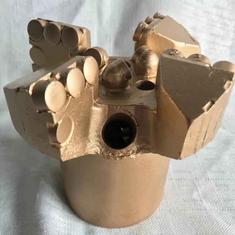 Сверло-ступень с четырьмя крыльями для бурения скважин PDC Drag для горных работ и геологических исследований на угольных месторождениях.