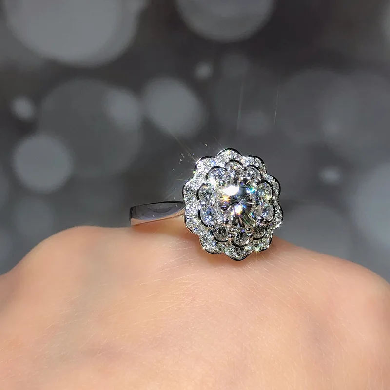 

Huitan Aesthetic Flower-shaped Finger Ring for Women High Quality Silver Color Wedding Bands Luxury Cubic Zirconia Jewelry 2021