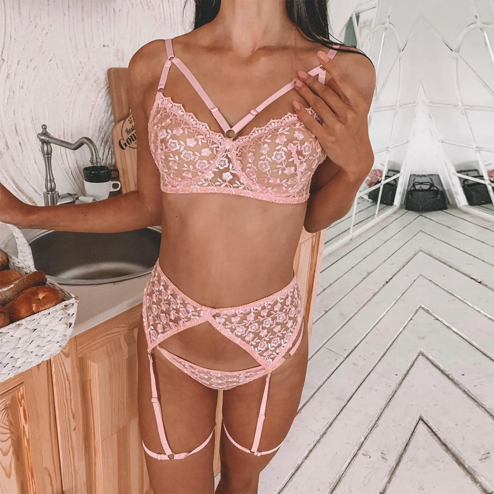 

Сексуальное нижнее белье, 3 шт., женский кружевной сетчатый прозрачный комплект нижнего белья с вышивкой и розовыми цветами, женские комплек...