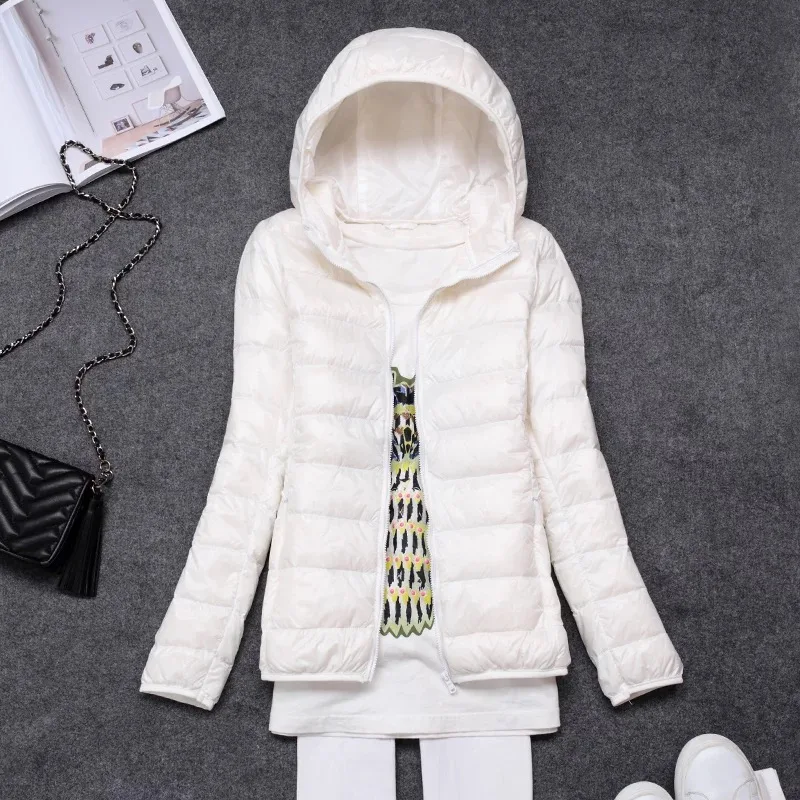 Женский легкий пуховик короткая приталенная куртка большого размера в Корейском