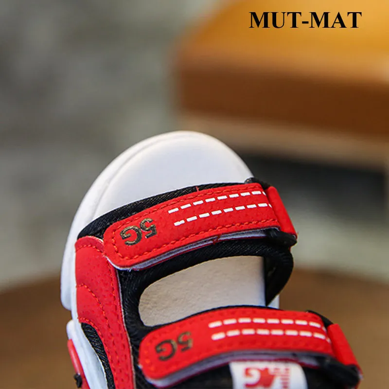 Детская летняя обувь новинка 2021 Детские блестящие сандалии пляжная с мягкой