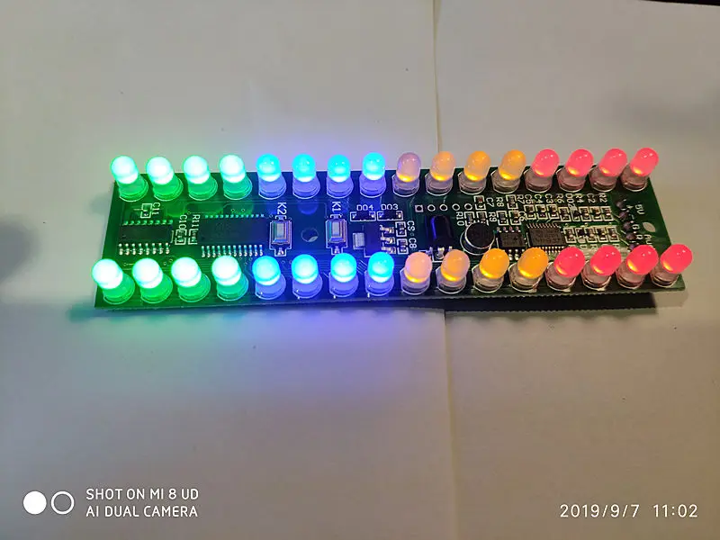 Индикатор уровня заряда музыкальный Ритм Светильник Поддержка голос Управление