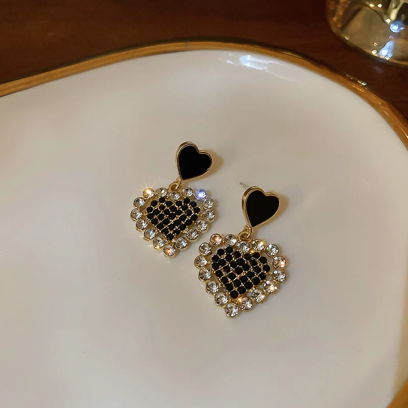 

Новые корейские ажурные Серьги Love, модные темпераментные универсальные серьги, женское Ювелирное Украшение
