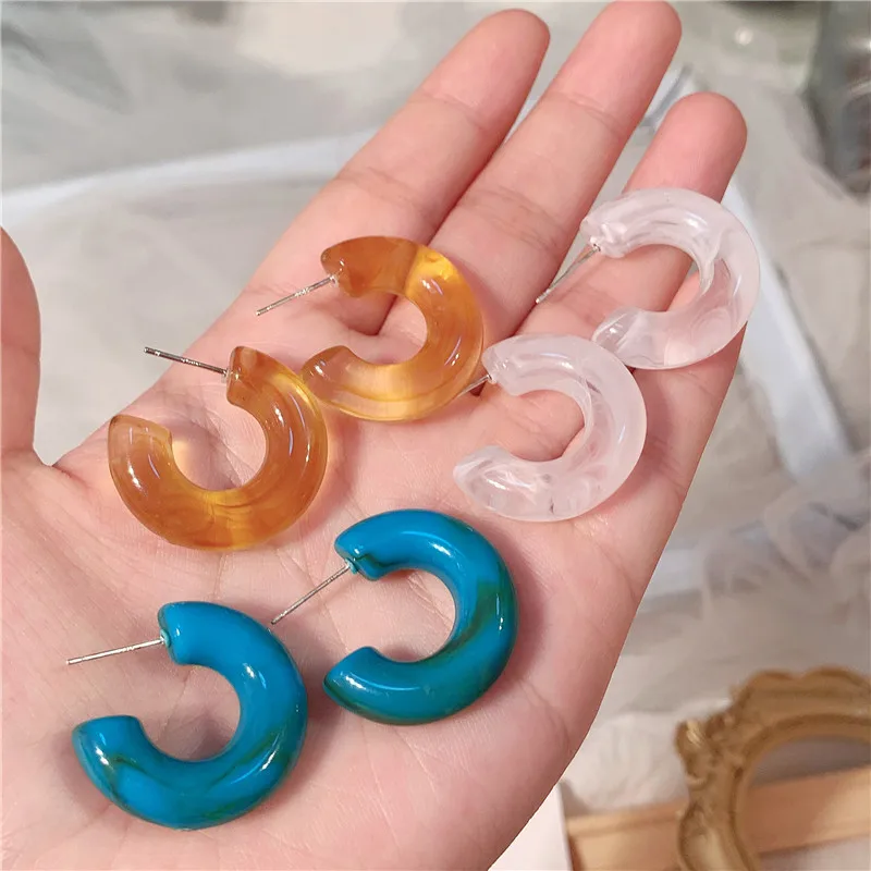 

New Fashion Acrylic Acrylic Pendant Earrings Summer Milky White Blue Brown Earrings Letter C Exaggerated Super Sweet Earrings