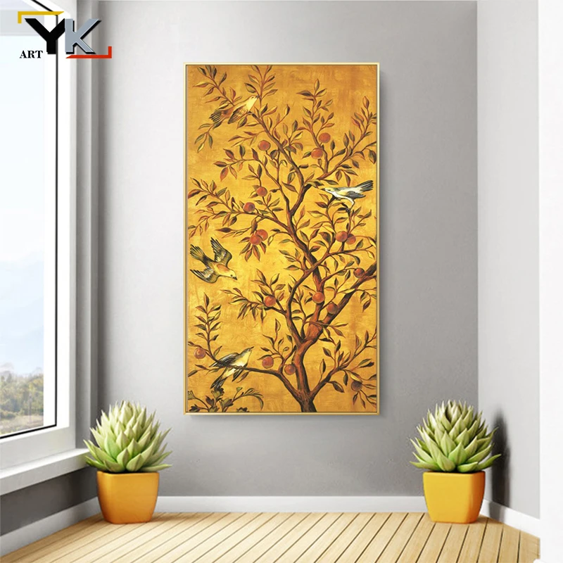 Традиционное дерево Фортуны и картина маслом c изображением птиц на холсте