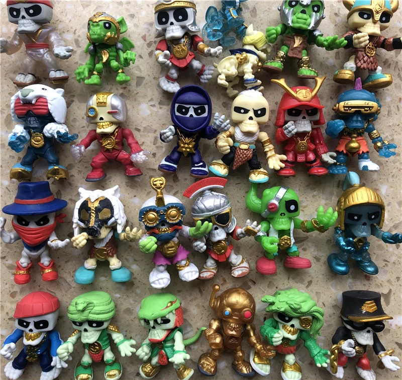 

Randomly Send 5/10/20Pcs Original Treasure X Aliens Action Assembly Toy Figures Model For Kids Surprise Gift