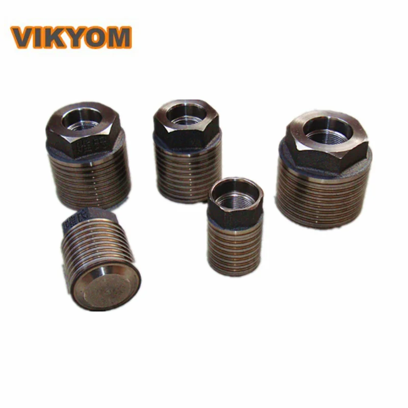 Ceramic injection die casting machine punch supplies the plunger head pressure column |