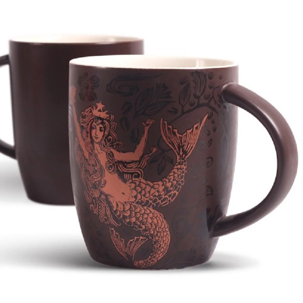 Классическая кофейная кружка с изображением русалки черного и золотого цвета из