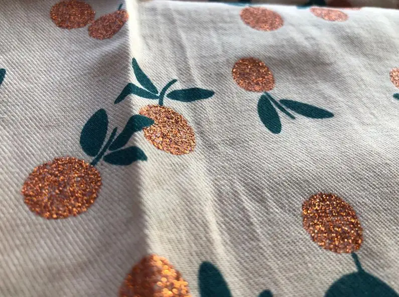 Женская рубашка праздничная оранжевая с фруктовым принтом блестками коротким