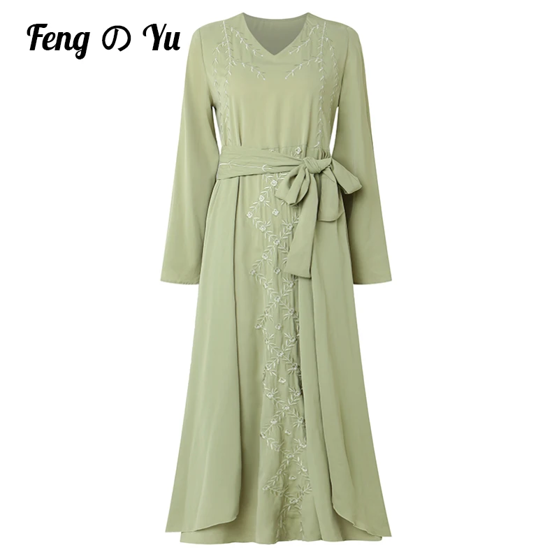 

2022 New Summer Female Large Size Loose V-Neck Hot Brick Trumpet Sleeves Tender Green Temperament Banquet Sweet Long Long Dress