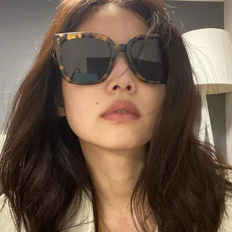 

2021 Retro Oversized Sunglasses Men Women Trendy Black Sunglass Vintage Square Sun Glasses Driver Goggles Uv400 Eyeglasses Lady