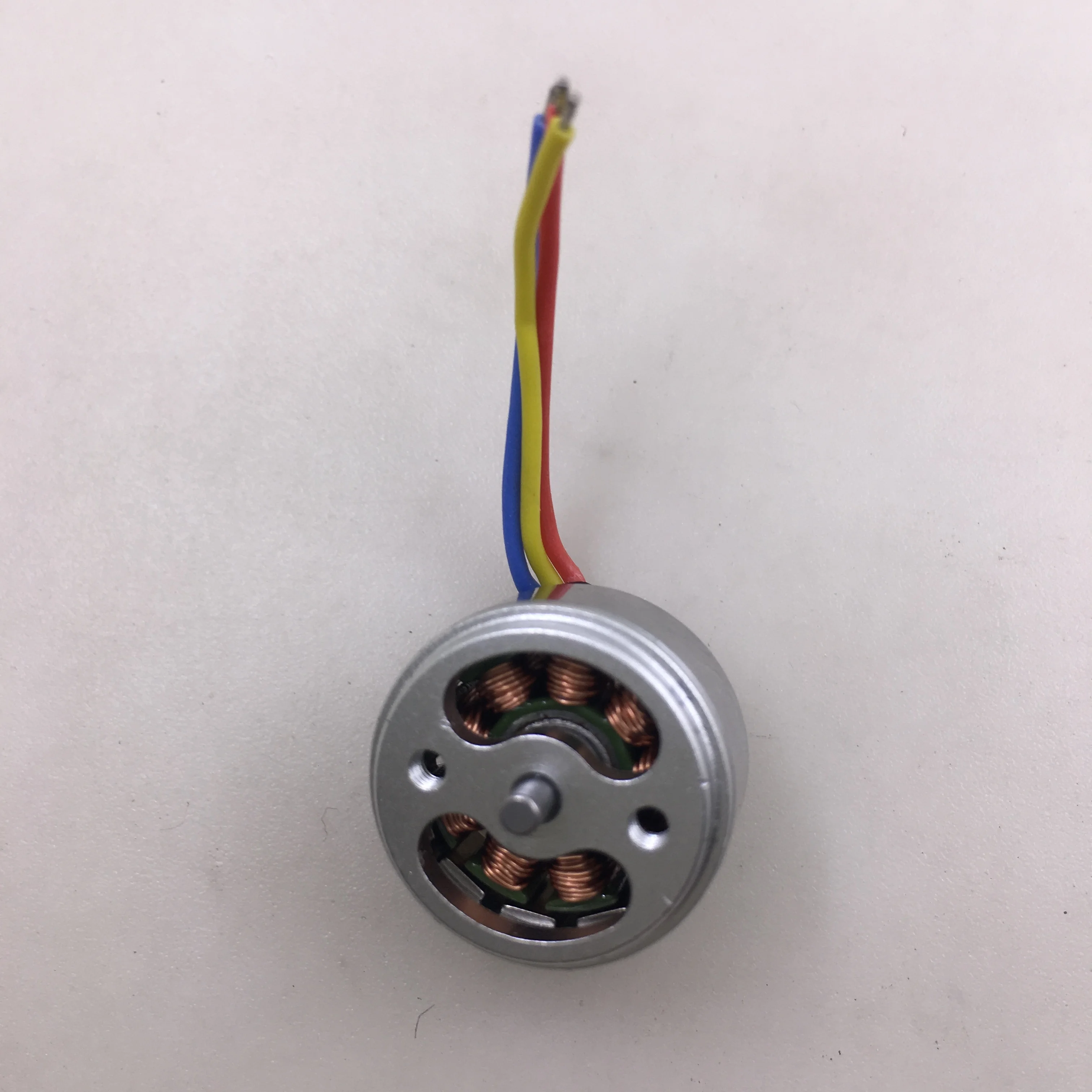 Двигатель для квадрокоптера CFLY Квадрокоптер с дистанционным управлением