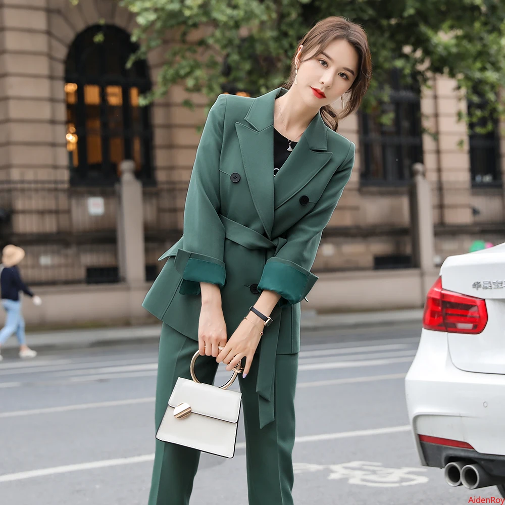 Женский брючный костюм элегантный осенний Блейзер и брюки деловой из двух