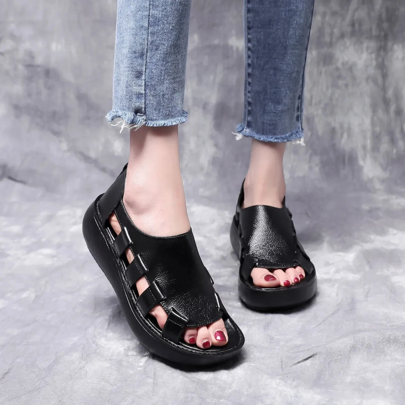 

OUKAHUI 2021 Summer High Flat Platform Sandals Wedges Genuine Leather Hook And Loop Peep Toe Hollow Gladiator Sandals Women 41