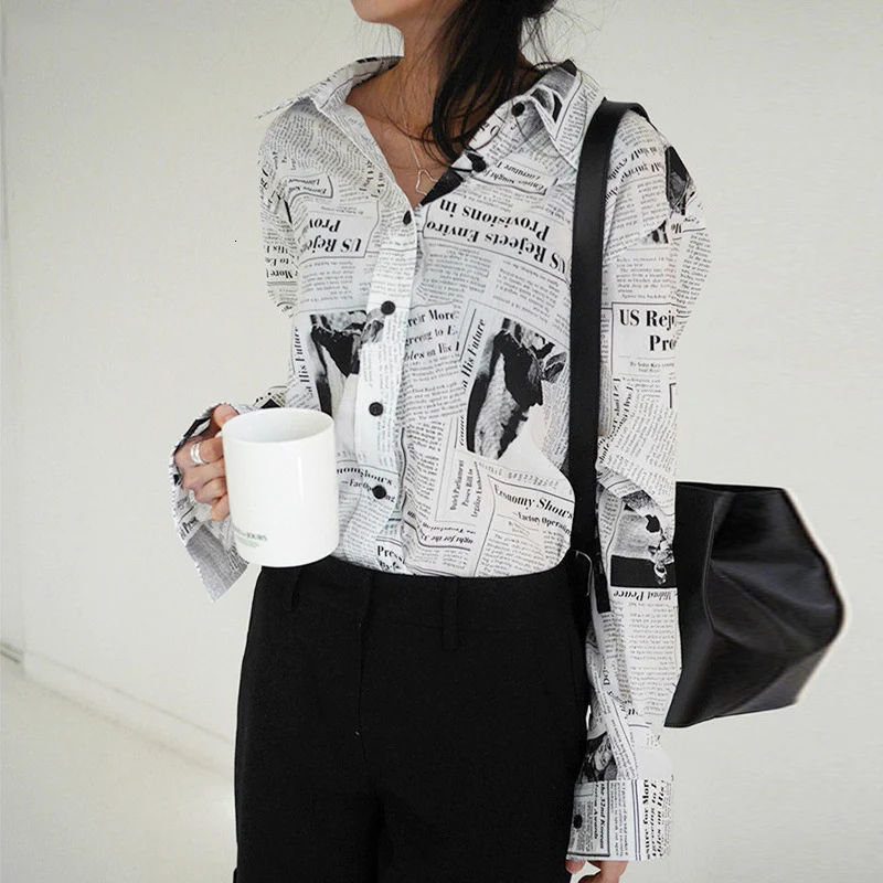 LANMREM одежда/2020 Новая мода длинный рукав черный белый письмо газета печати