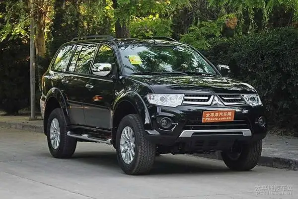 

Aluminium alloy + Fabric Rear Trunk Security Shield Cargo Cover For Mitsubishi Pajero Sport 2012.2013.2014.2015