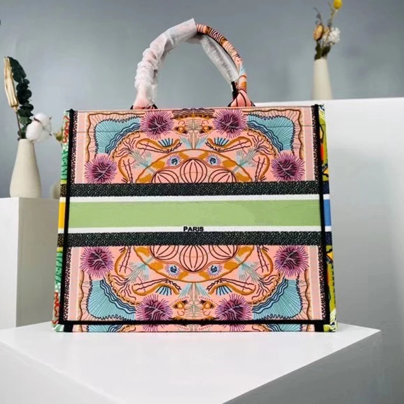

2021 New Women Designer Shoulder High capacity Ladies travel Hand Bags