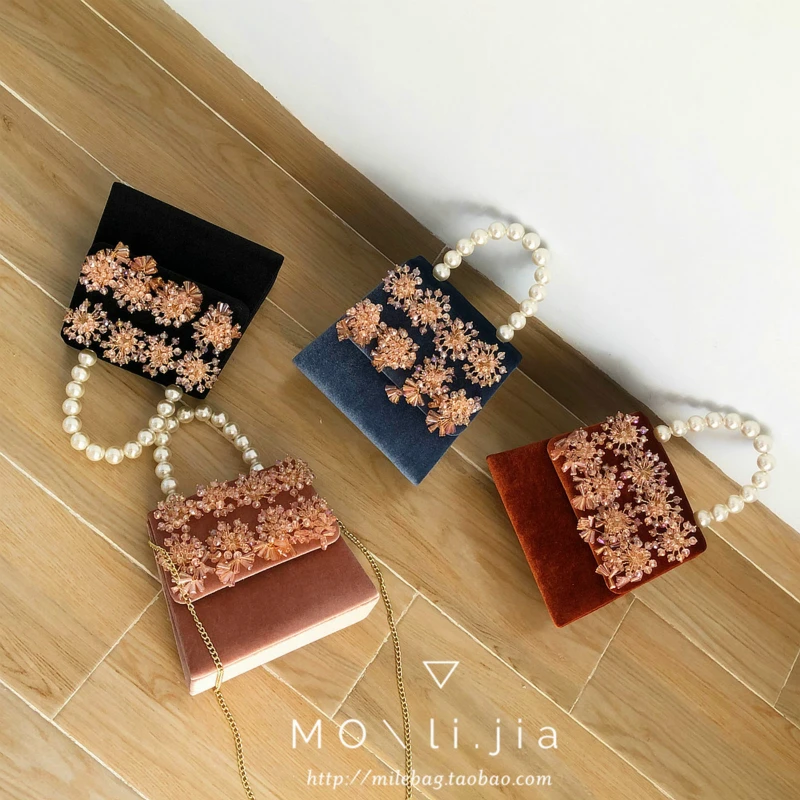 

Hot Luxury Vintage Velvet Small Square Bags for Women Fashion Pearl and Flower Decoration Shoulder Messenger Bags Crossbody Bags