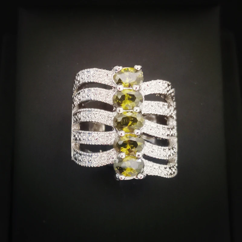 Женское кольцо в стиле панк с фианитом | Украшения и аксессуары