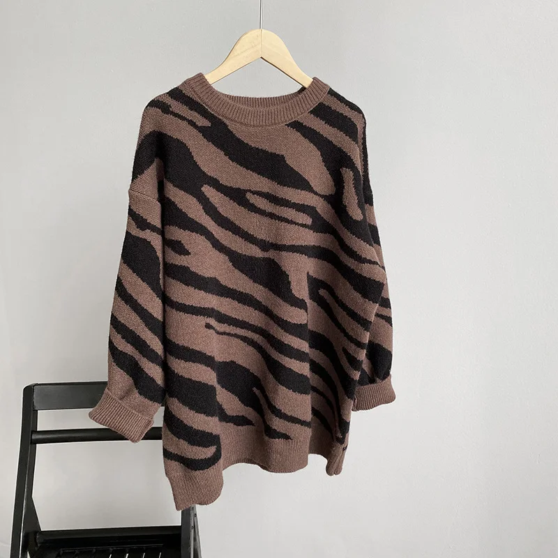 

2020 Women New Casual Leopard Print Sweater Thick Autumn Winter Fashion Oversized Pullover Lazy Wind Knit Tops Female