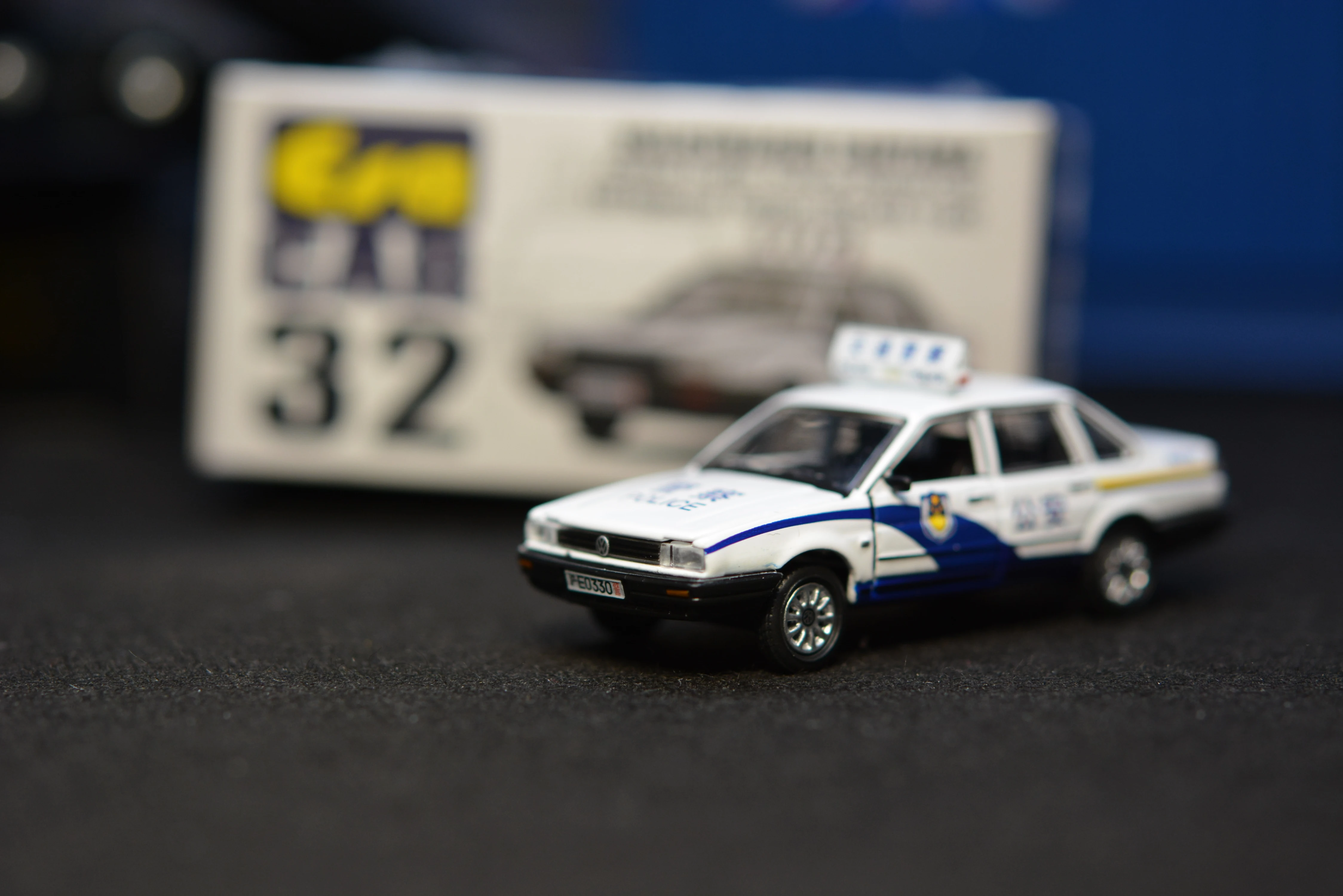 ERA автомобиля 32 vw Santana движения полицейских патрульных машин 1ST Special Edition 1:64 литой