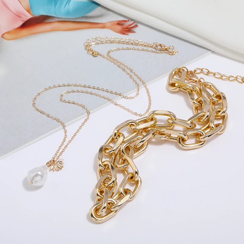 

Baroque Pearl Pendant Necklace Gold Plated Thick Square Chain Choker Necklace Women's FashioMultiLayer Necklace Set