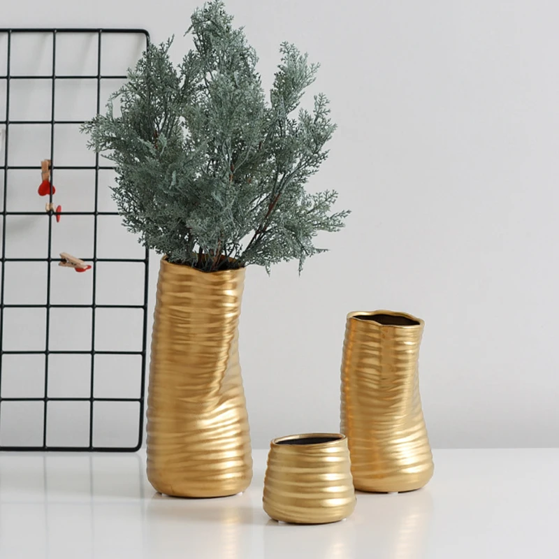 

Modern Golden Ceramic Vase Creative Electroplating Hydroponic Light Luxury Dried Flower Arrangement Living Room Home Decoration