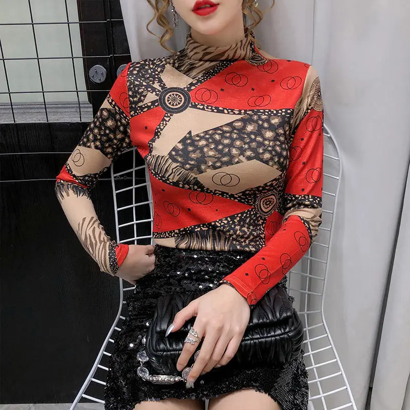 

Autumn and winter new fashion printed half high collar T-shirt for women from Europe