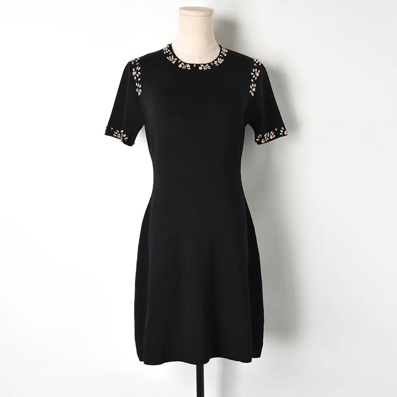 

Elegant Knitted Summer Dress Women 2019 Luxury Beading O-neck Short Sleeve Knee-Length Black Dress Office Ladies Pencil Dresses