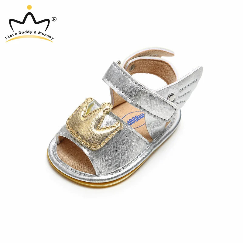 Кожаные сандалии новинка летняя детская обувь с принтом короны для принцессы