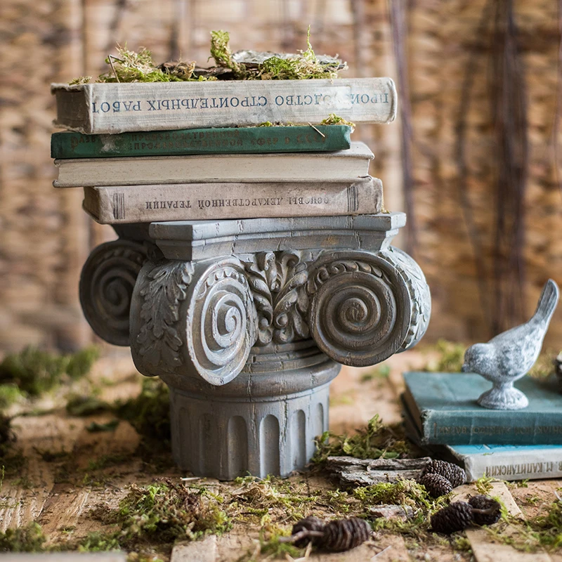 Деревянная подставка под старину в стиле ретро