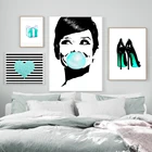 Плакаты и принты Одри пузырь жвачка Завтрак у Тиффани на каблуках с сердечками модная Картина на холсте настенные картины для гостиной