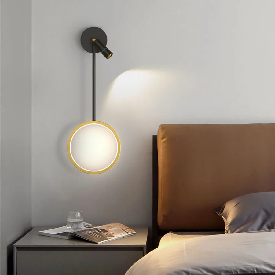 

Современный светодиодный настенный светильник, креативное бра из золотистого металла для спальни, прикроватный светильник с регулируемым ...