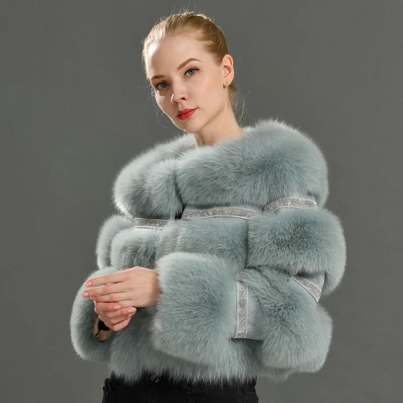 

2020 NEW Natural Short Real Fox Fur Coat For Women with Rhinestone Thick Warm Winter Genuine Fox Fur Cropped Jacket