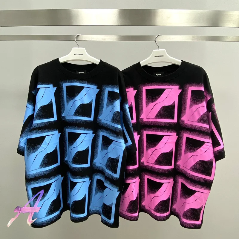 

Hoodies & Sweatshirts