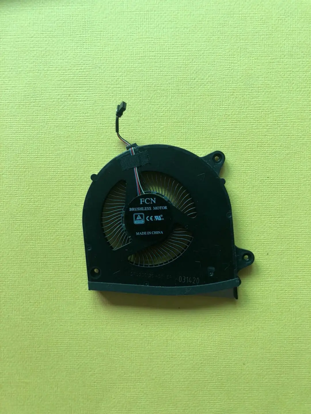 

New Laptop Cooler CPU Fan Suitable For Samsung Bogta BA31-00197A DFS200405490T DC 5V 0.5A FM1B FLJQ Notebook Cooling