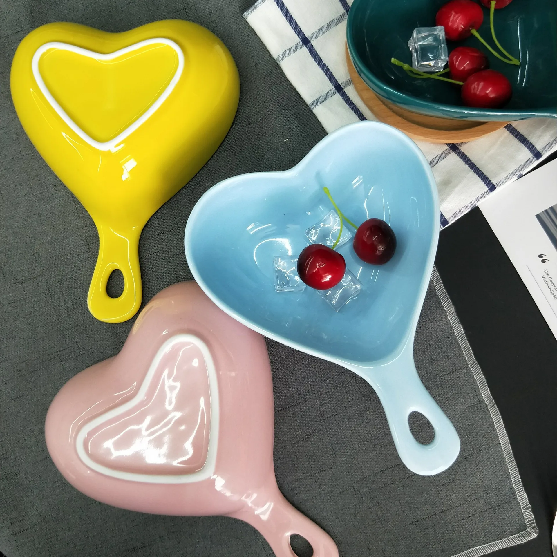 Твердая настольная чаша для выпечки термостойкая ручка фарфоровая Салатница